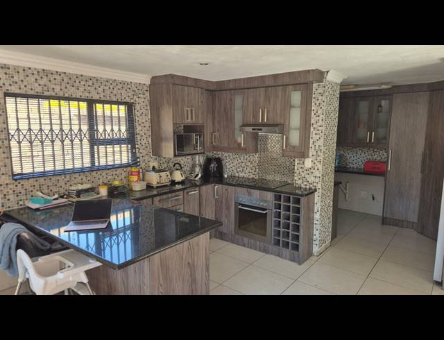 3 BEDROOM DETACHED FOR SALE IN SONNEVELD